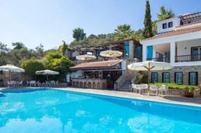 Отель Aegean Suites  Скиатос